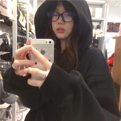 美人无泪